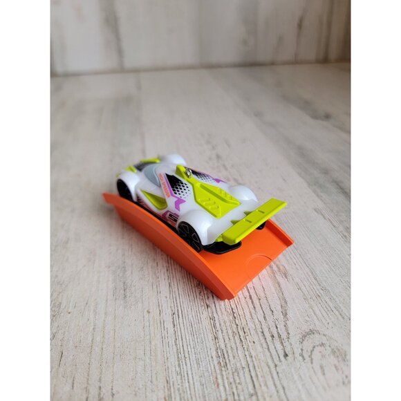 Hallmark Hot Wheels mach speeder ornament Xmas car - Picture 4 of 5